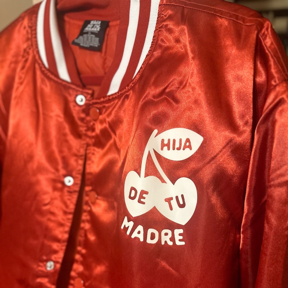 Hija de tu madre bomber jacket